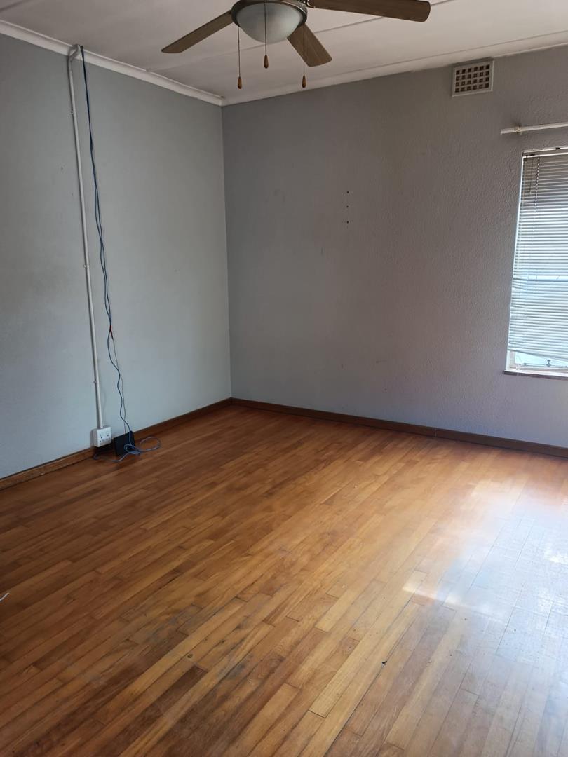 4 Bedroom Property for Sale in Avondale Western Cape